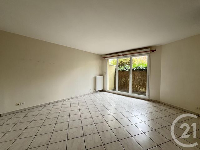 Appartement F2 à vendre - 2 pièces - 47.04 m2 - ELANCOURT - 78 - ILE-DE-FRANCE - Century 21 S.L.P. Immobilier