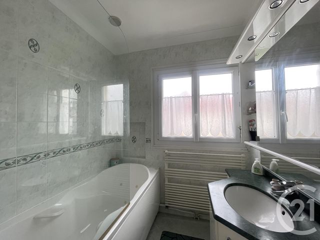 maison à vendre - 5 pièces - 120.0 m2 - MAUREPAS - 78 - ILE-DE-FRANCE - Century 21 S.L.P. Immobilier