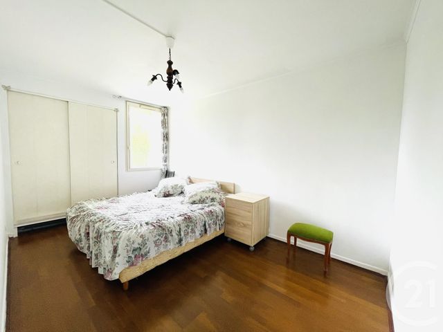 Afficher la photo en grand Appartement F4 à vendre - 4 pièces - 83.85 m2 - ELANCOURT - 78 - ILE-DE-FRANCE - Century 21 S.L.P. Immobilier