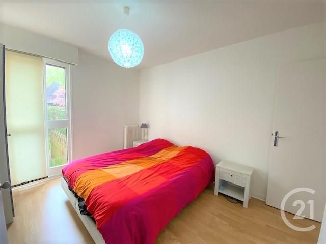 Appartement F2 à vendre - 2 pièces - 55.41 m2 - MAUREPAS - 78 - ILE-DE-FRANCE - Century 21 S.L.P. Immobilier Appartement F2 à vendre - 2 pièces - 55.41 m2 - MAUREPAS - 78 - ILE-DE-FRANCE - Century 21 S.L.P. Immobilier