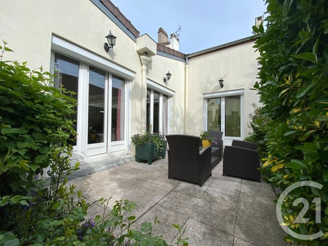 maison à vendre - 5 pièces - 125.0 m2 - MAUREPAS - 78 - ILE-DE-FRANCE - Century 21 S.L.P. Immobilier maison à vendre - 5 pièces - 125.0 m2 - MAUREPAS - 78 - ILE-DE-FRANCE - Century 21 S.L.P. Immobilier