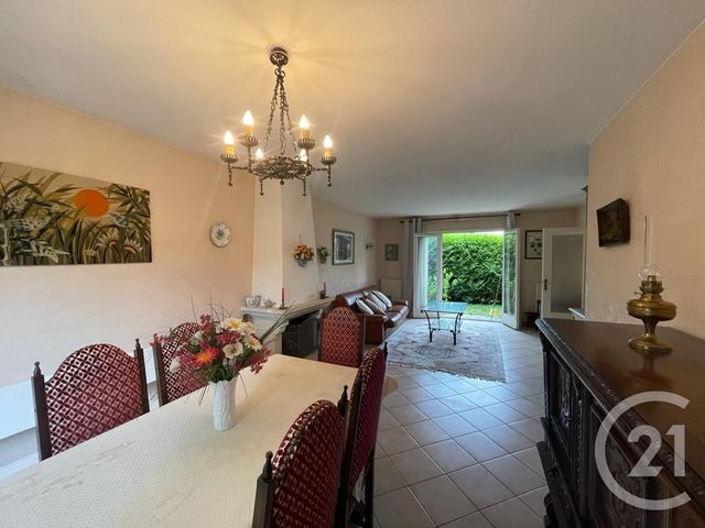 maison à vendre - 8 pièces - 140.0 m2 - MAUREPAS - 78 - ILE-DE-FRANCE - Century 21 S.L.P. Immobilier maison à vendre - 8 pièces - 140.0 m2 - MAUREPAS - 78 - ILE-DE-FRANCE - Century 21 S.L.P. Immobilier