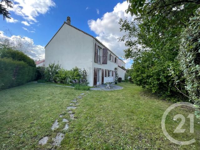 maison à vendre - 8 pièces - 140.0 m2 - MAUREPAS - 78 - ILE-DE-FRANCE - Century 21 S.L.P. Immobilier maison à vendre - 8 pièces - 140.0 m2 - MAUREPAS - 78 - ILE-DE-FRANCE - Century 21 S.L.P. Immobilier