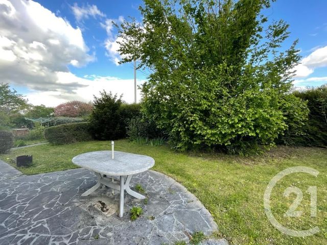 maison à vendre - 8 pièces - 140.0 m2 - MAUREPAS - 78 - ILE-DE-FRANCE - Century 21 S.L.P. Immobilier maison à vendre - 8 pièces - 140.0 m2 - MAUREPAS - 78 - ILE-DE-FRANCE - Century 21 S.L.P. Immobilier