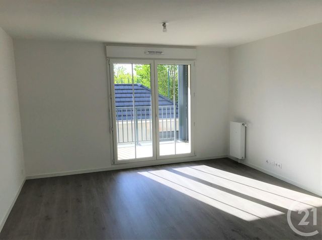 Appartement F3 à louer - 3 pièces - 52.92 m2 - MAUREPAS - 78 - ILE-DE-FRANCE - Century 21 S.L.P. Immobilier Appartement F3 à louer - 3 pièces - 52.92 m2 - MAUREPAS - 78 - ILE-DE-FRANCE - Century 21 S.L.P. Immobilier