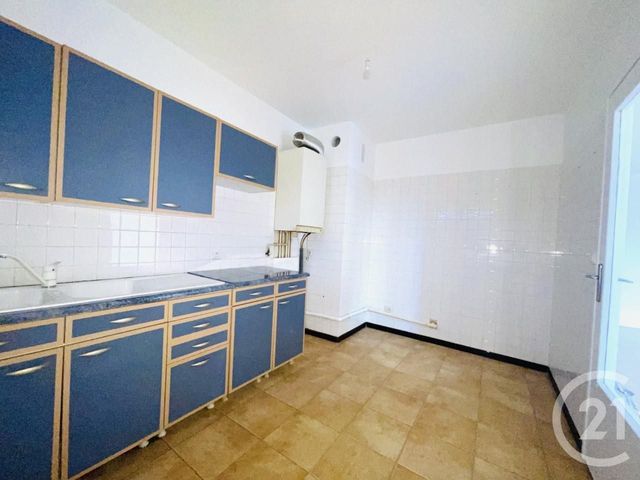 Appartement F1 à vendre - 1 pièce - 34.24 m2 - ELANCOURT - 78 - ILE-DE-FRANCE - Century 21 S.L.P. Immobilier Appartement F1 à vendre - 1 pièce - 34.24 m2 - ELANCOURT - 78 - ILE-DE-FRANCE - Century 21 S.L.P. Immobilier
