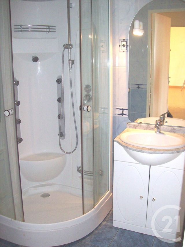 Appartement F2 à louer - 2 pièces - 46.49 m2 - ELANCOURT - 78 - ILE-DE-FRANCE - Century 21 S.L.P. Immobilier Appartement F2 à louer - 2 pièces - 46.49 m2 - ELANCOURT - 78 - ILE-DE-FRANCE - Century 21 S.L.P. Immobilier