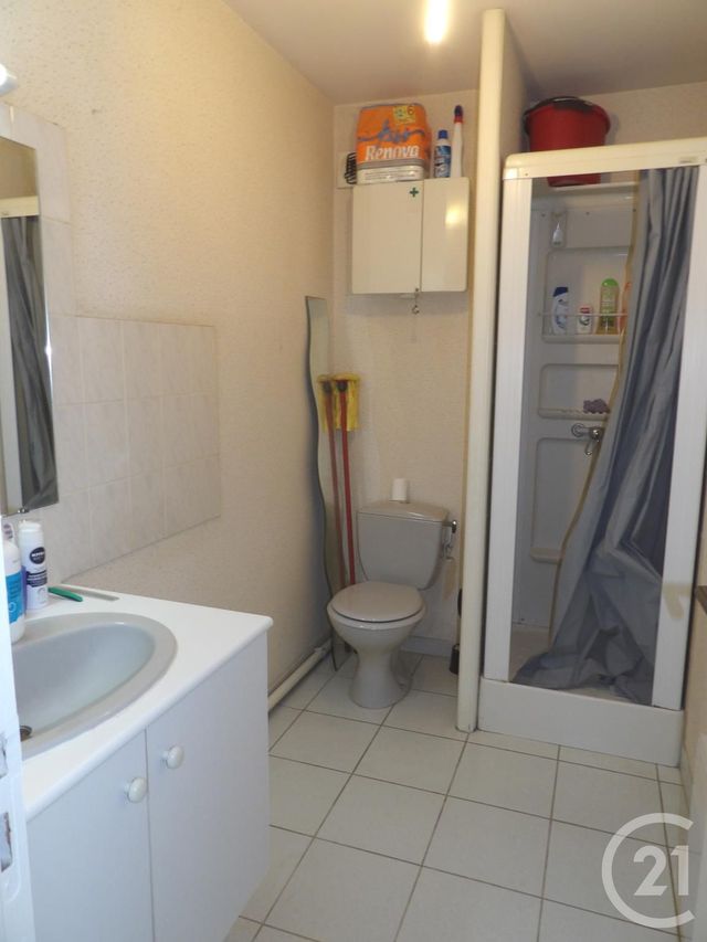 Appartement F1 à louer - 1 pièce - 25.27 m2 - COIGNIERES - 78 - ILE-DE-FRANCE - Century 21 S.L.P. Immobilier Appartement F1 à louer - 1 pièce - 25.27 m2 - COIGNIERES - 78 - ILE-DE-FRANCE - Century 21 S.L.P. Immobilier