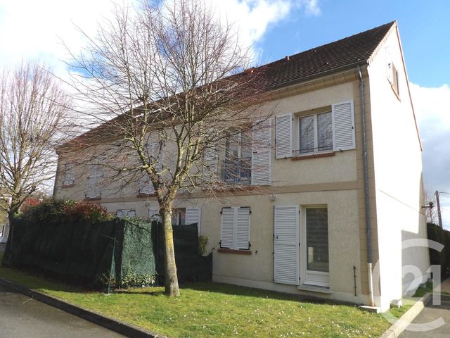 Appartement F1 à louer - 1 pièce - 25.27 m2 - COIGNIERES - 78 - ILE-DE-FRANCE - Century 21 S.L.P. Immobilier Appartement F1 à louer - 1 pièce - 25.27 m2 - COIGNIERES - 78 - ILE-DE-FRANCE - Century 21 S.L.P. Immobilier