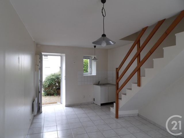 Appartement Duplex à louer - 2 pièces - 33.95 m2 - ELANCOURT - 78 - ILE-DE-FRANCE - Century 21 S.L.P. Immobilier Appartement Duplex à louer - 2 pièces - 33.95 m2 - ELANCOURT - 78 - ILE-DE-FRANCE - Century 21 S.L.P. Immobilier