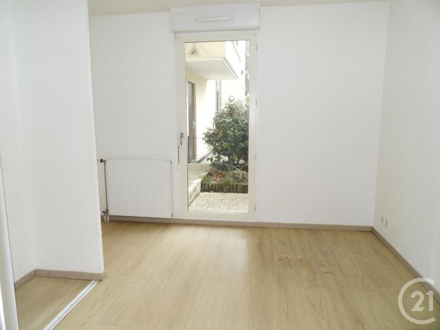 Afficher la photo en grand Appartement F2 à louer - 2 pièces - 42.4 m2 - ELANCOURT - 78 - ILE-DE-FRANCE - Century 21 S.L.P. Immobilier
