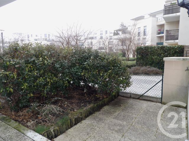 Afficher la photo en grand Appartement F2 à louer - 2 pièces - 42.4 m2 - ELANCOURT - 78 - ILE-DE-FRANCE - Century 21 S.L.P. Immobilier