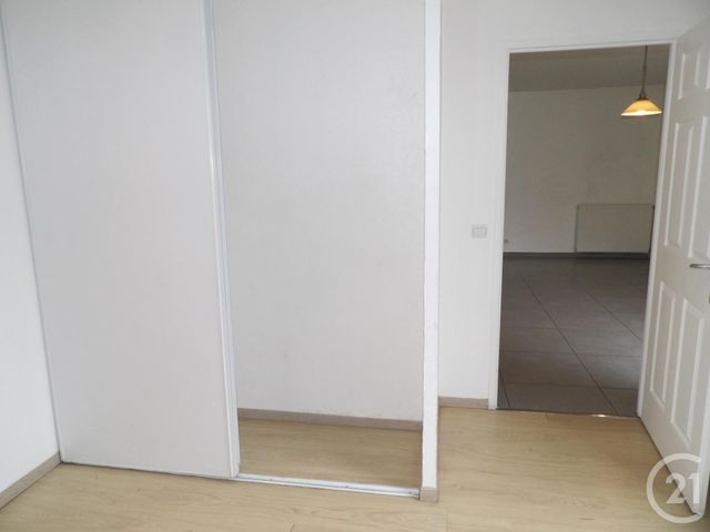 Afficher la photo en grand Appartement F2 à louer - 2 pièces - 42.4 m2 - ELANCOURT - 78 - ILE-DE-FRANCE - Century 21 S.L.P. Immobilier