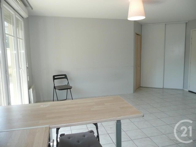 Afficher la photo en grand Appartement à vendre - 4 pièces - 67.85 m2 - TRAPPES - 78 - ILE-DE-FRANCE - Century 21 S.L.P. Immobilier
