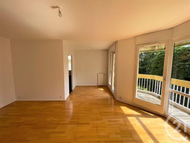 Afficher la photo en grand Appartement F3 à vendre - 3 pièces - 69.0 m2 - ELANCOURT - 78 - ILE-DE-FRANCE - Century 21 S.L.P. Immobilier