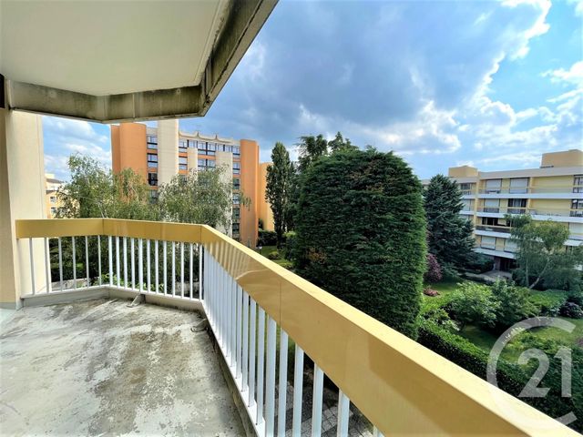 Afficher la photo en grand Appartement F3 à vendre - 3 pièces - 69.0 m2 - ELANCOURT - 78 - ILE-DE-FRANCE - Century 21 S.L.P. Immobilier