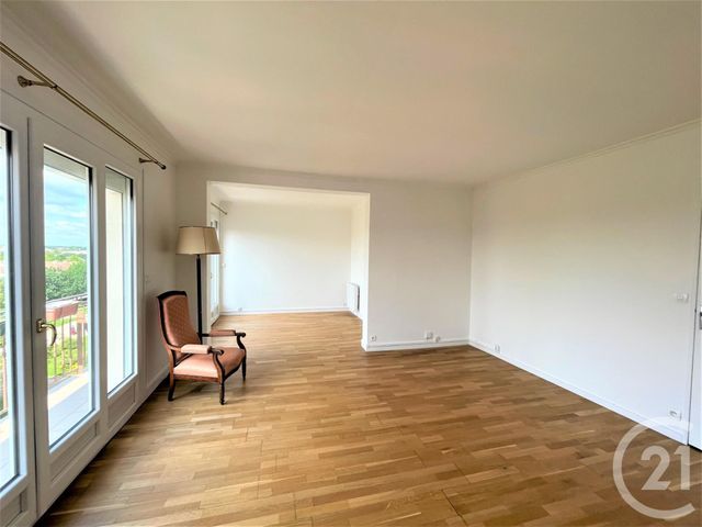 Afficher la photo en grand Appartement F4 à vendre - 4 pièces - 80.0 m2 - MAUREPAS - 78 - ILE-DE-FRANCE - Century 21 S.L.P. Immobilier