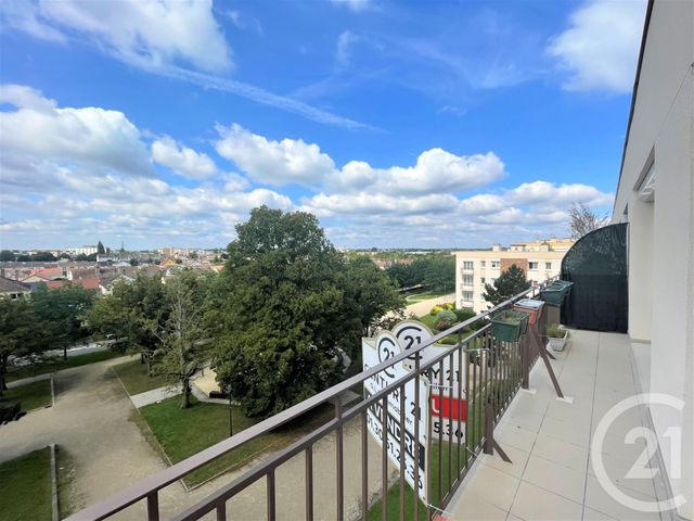 Afficher la photo en grand Appartement F4 à vendre - 4 pièces - 80.0 m2 - MAUREPAS - 78 - ILE-DE-FRANCE - Century 21 S.L.P. Immobilier