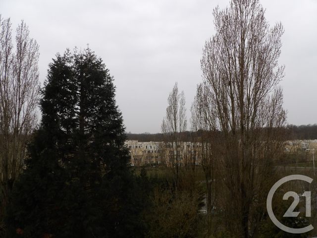 Afficher la photo en grand Appartement à louer - 2 pièces - 50.0 m2 - MAUREPAS - 78 - ILE-DE-FRANCE - Century 21 S.L.P. Immobilier