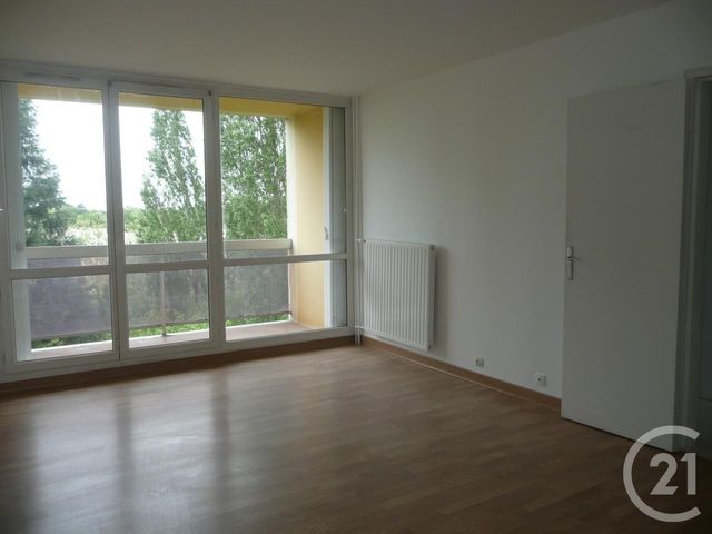 Afficher la photo en grand Appartement à louer - 2 pièces - 50.0 m2 - MAUREPAS - 78 - ILE-DE-FRANCE - Century 21 S.L.P. Immobilier