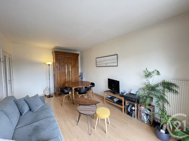 Appartement F2 à vendre - 2 pièces - 46.0 m2 - MAUREPAS - 78 - ILE-DE-FRANCE - Century 21 S.L.P. Immobilier