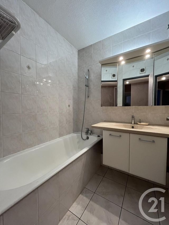 Appartement F5 à vendre - 5 pièces - 97.69 m2 - ELANCOURT - 78 - ILE-DE-FRANCE - Century 21 S.L.P. Immobilier