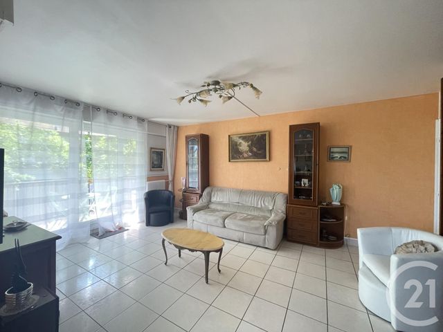 Appartement F4 à vendre - 4 pièces - 89.42 m2 - MAUREPAS - 78 - ILE-DE-FRANCE - Century 21 S.L.P. Immobilier