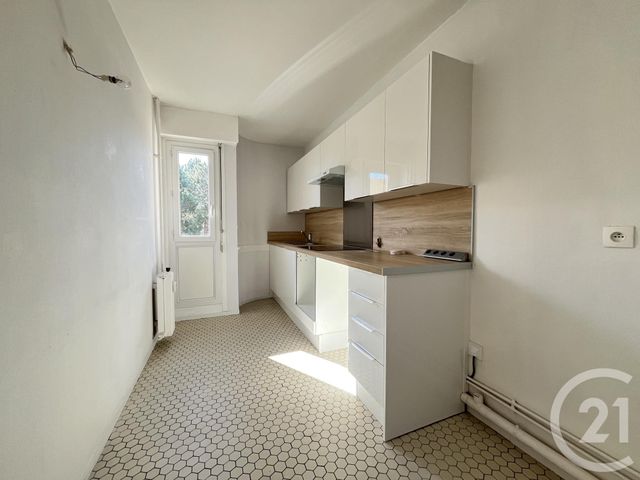 Appartement F2 à vendre - 2 pièces - 49.69 m2 - ELANCOURT - 78 - ILE-DE-FRANCE - Century 21 S.L.P. Immobilier