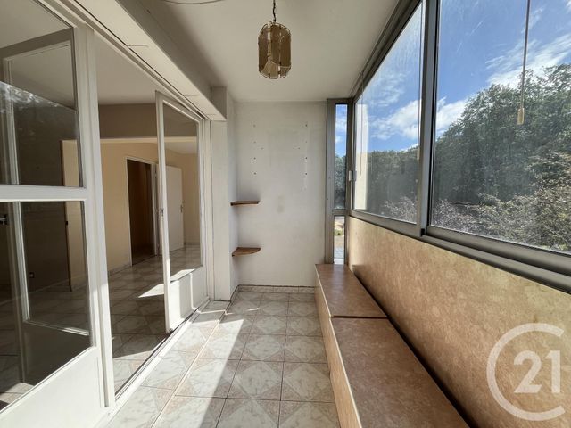 Appartement F5 à vendre - 5 pièces - 103.72 m2 - MAUREPAS - 78 - ILE-DE-FRANCE - Century 21 S.L.P. Immobilier