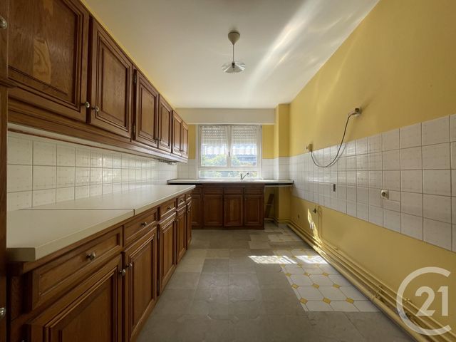 Appartement F5 à vendre - 5 pièces - 103.72 m2 - MAUREPAS - 78 - ILE-DE-FRANCE - Century 21 S.L.P. Immobilier