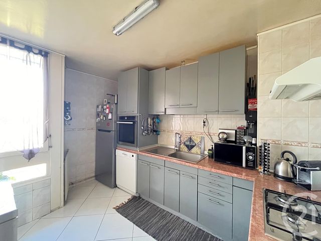 Appartement F4 à vendre - 4 pièces - 77.64 m2 - ELANCOURT - 78 - ILE-DE-FRANCE - Century 21 S.L.P. Immobilier