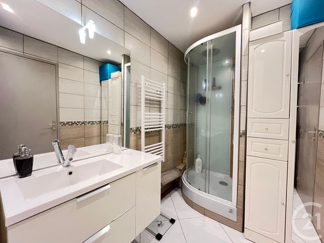 Appartement F4 à vendre - 4 pièces - 77.64 m2 - ELANCOURT - 78 - ILE-DE-FRANCE - Century 21 S.L.P. Immobilier