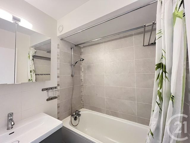 Appartement F5 à vendre - 5 pièces - 93.54 m2 - ELANCOURT - 78 - ILE-DE-FRANCE - Century 21 S.L.P. Immobilier