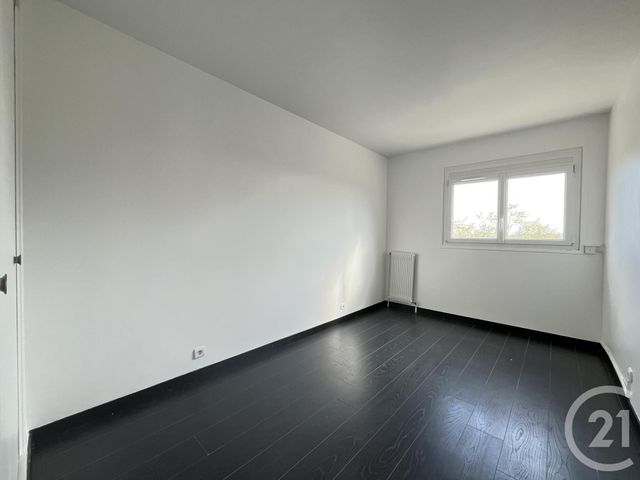 Appartement F2 à vendre - 2 pièces - 51.93 m2 - ELANCOURT - 78 - ILE-DE-FRANCE - Century 21 S.L.P. Immobilier