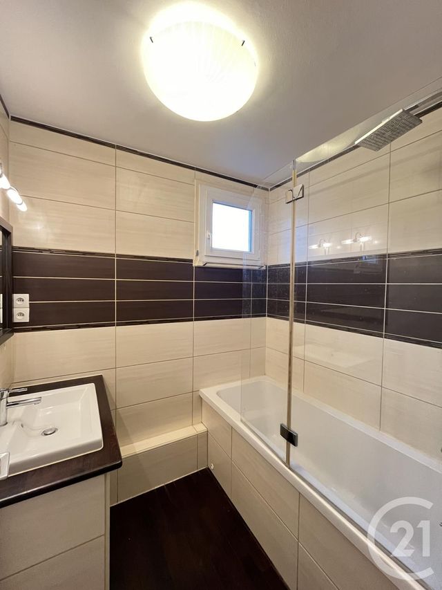 Appartement à vendre - 3 pièces - 75.6 m2 - MAUREPAS - 78 - ILE-DE-FRANCE - Century 21 S.L.P. Immobilier