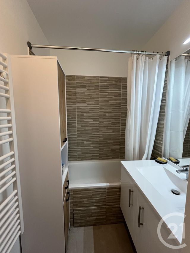 Appartement F3 à vendre - 3 pièces - 54.47 m2 - MAUREPAS - 78 - ILE-DE-FRANCE - Century 21 S.L.P. Immobilier