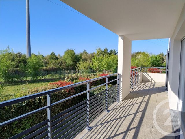 Appartement à louer - 2 pièces - 46.45 m2 - ELANCOURT - 78 - ILE-DE-FRANCE - Century 21 S.L.P. Immobilier