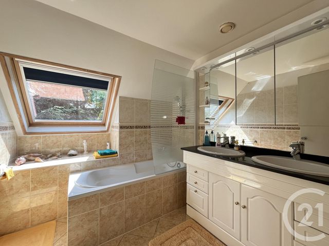 maison à vendre - 7 pièces - 155.0 m2 - ELANCOURT - 78 - ILE-DE-FRANCE - Century 21 S.L.P. Immobilier