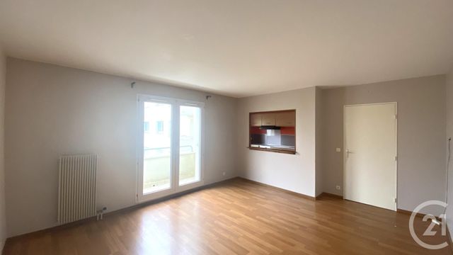 Appartement F2 à louer - 2 pièces - 46.38 m2 - ELANCOURT - 78 - ILE-DE-FRANCE - Century 21 S.L.P. Immobilier