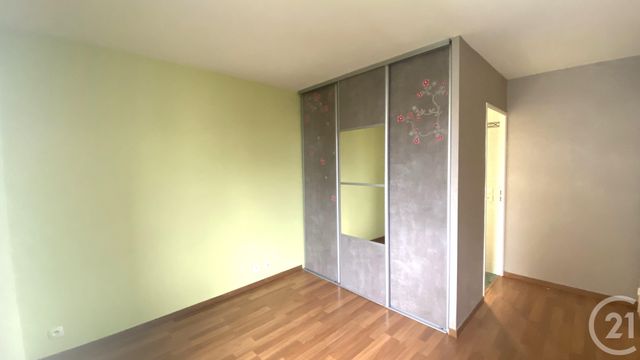 Appartement F2 à louer - 2 pièces - 46.38 m2 - ELANCOURT - 78 - ILE-DE-FRANCE - Century 21 S.L.P. Immobilier