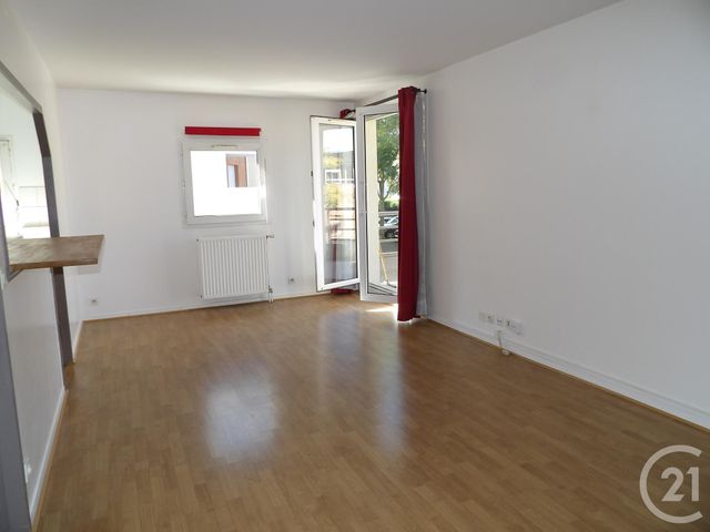 Appartement à louer - 3 pièces - 64.8 m2 - ELANCOURT - 78 - ILE-DE-FRANCE - Century 21 S.L.P. Immobilier
