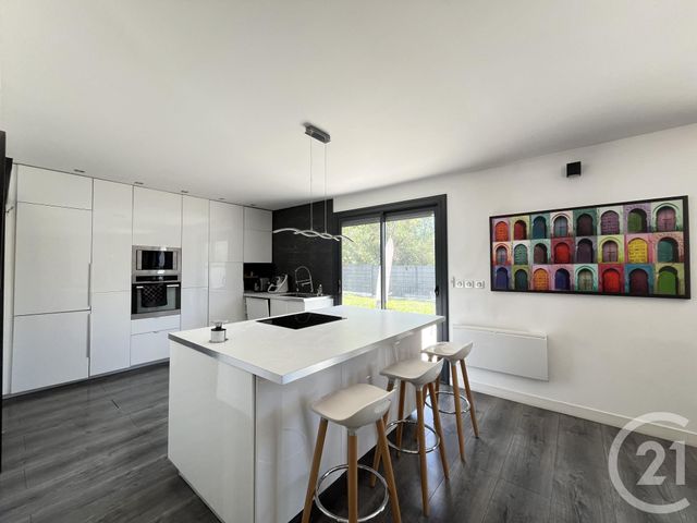 maison à vendre - 7 pièces - 157.31 m2 - ELANCOURT - 78 - ILE-DE-FRANCE - Century 21 S.L.P. Immobilier