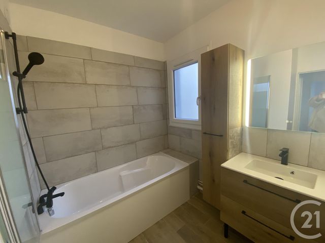 Appartement F3 à louer - 3 pièces - 67.0 m2 - MAUREPAS - 78 - ILE-DE-FRANCE - Century 21 S.L.P. Immobilier