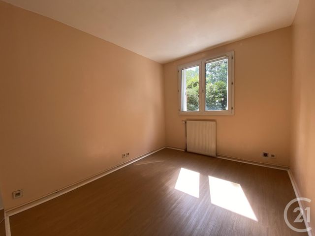 Appartement F2 à vendre - 2 pièces - 47.42 m2 - ELANCOURT - 78 - ILE-DE-FRANCE - Century 21 S.L.P. Immobilier