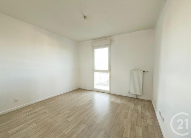 Appartement F2 à vendre - 2 pièces - 42.41 m2 - MAUREPAS - 78 - ILE-DE-FRANCE - Century 21 S.L.P. Immobilier
