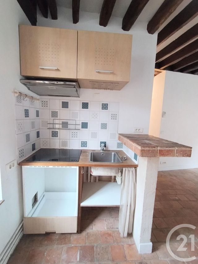 Appartement F2 à louer - 2 pièces - 56.4 m2 - JOUARS PONTCHARTRAIN - 78 - ILE-DE-FRANCE - Century 21 S.L.P. Immobilier