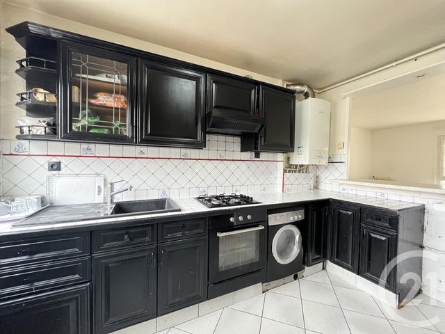 Afficher la photo en grand Appartement F3 à vendre - 3 pièces - 67.0 m2 - MAUREPAS - 78 - ILE-DE-FRANCE - Century 21 S.L.P. Immobilier