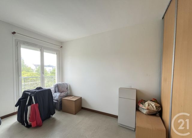 Afficher la photo en grand Appartement F3 à vendre - 3 pièces - 67.0 m2 - MAUREPAS - 78 - ILE-DE-FRANCE - Century 21 S.L.P. Immobilier