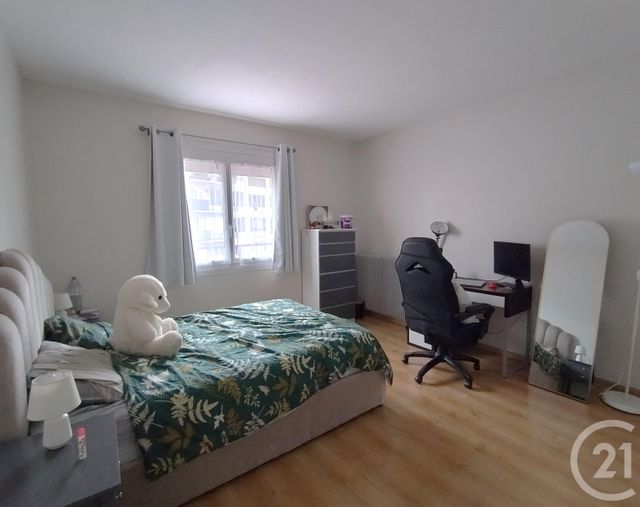 Appartement F3 à louer - 3 pièces - 67.4 m2 - MAUREPAS - 78 - ILE-DE-FRANCE - Century 21 S.L.P. Immobilier