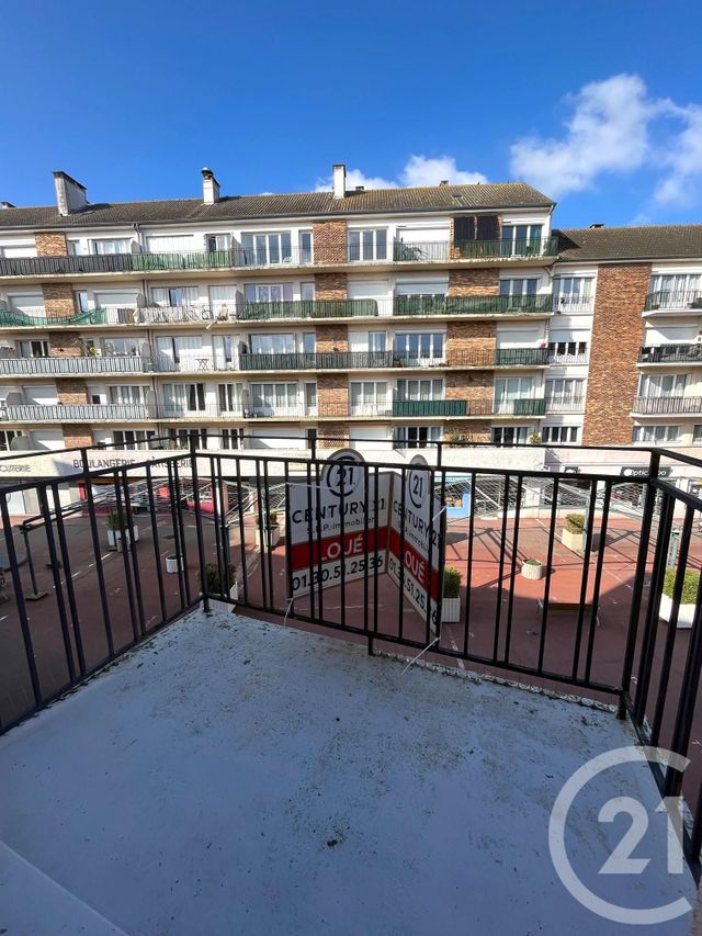 Appartement F3 à louer - 3 pièces - 67.4 m2 - MAUREPAS - 78 - ILE-DE-FRANCE - Century 21 S.L.P. Immobilier